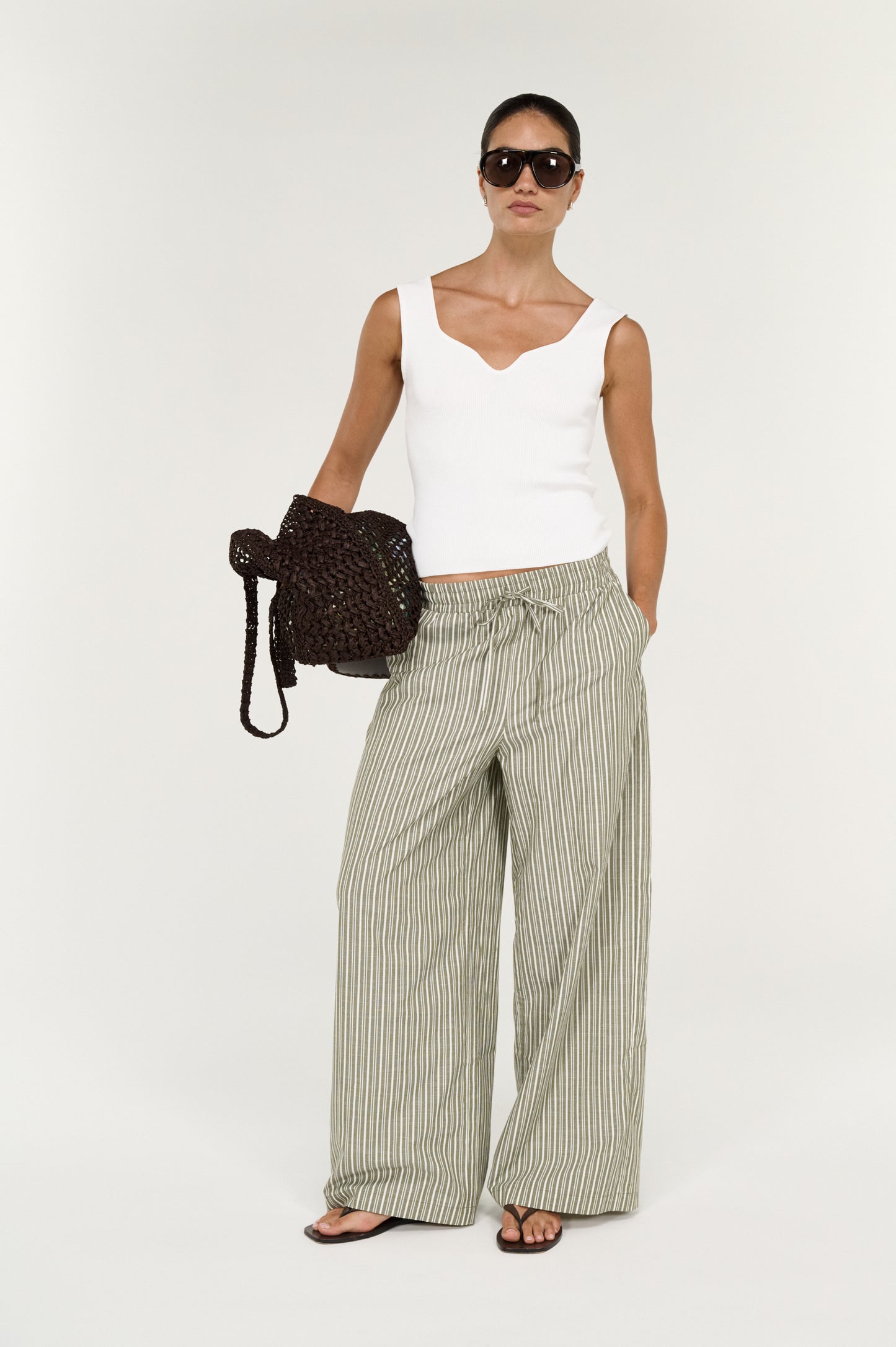 Pre Order SEPTEMBER - Lisara Relaxed Pant