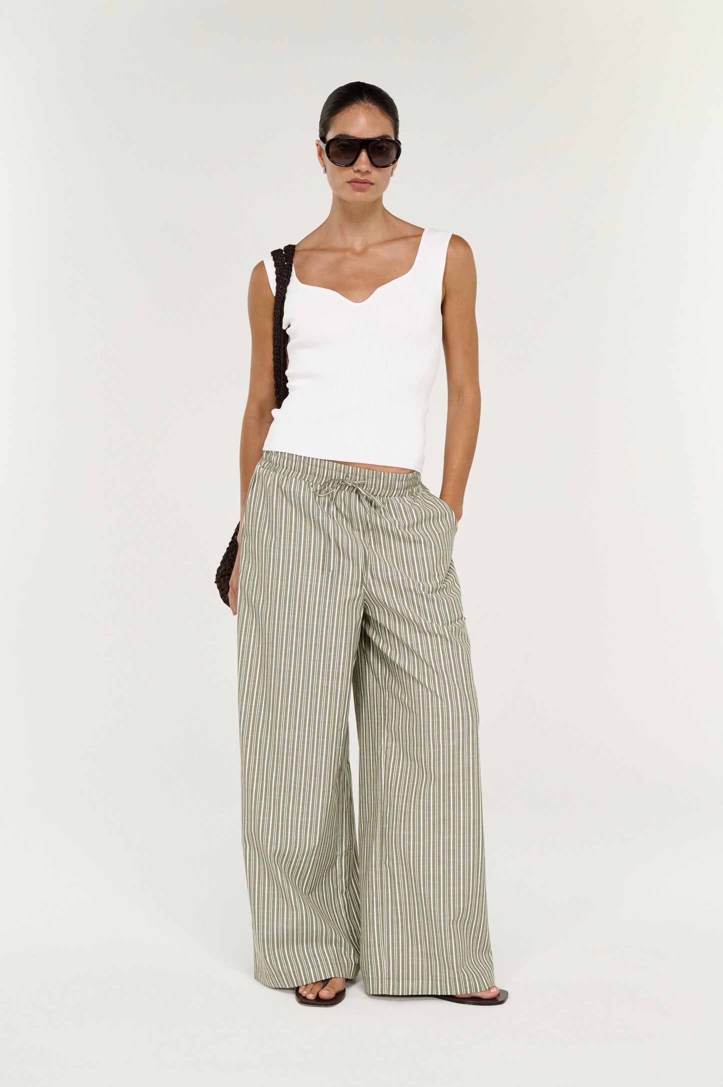 Pre Order SEPTEMBER - Lisara Relaxed Pant