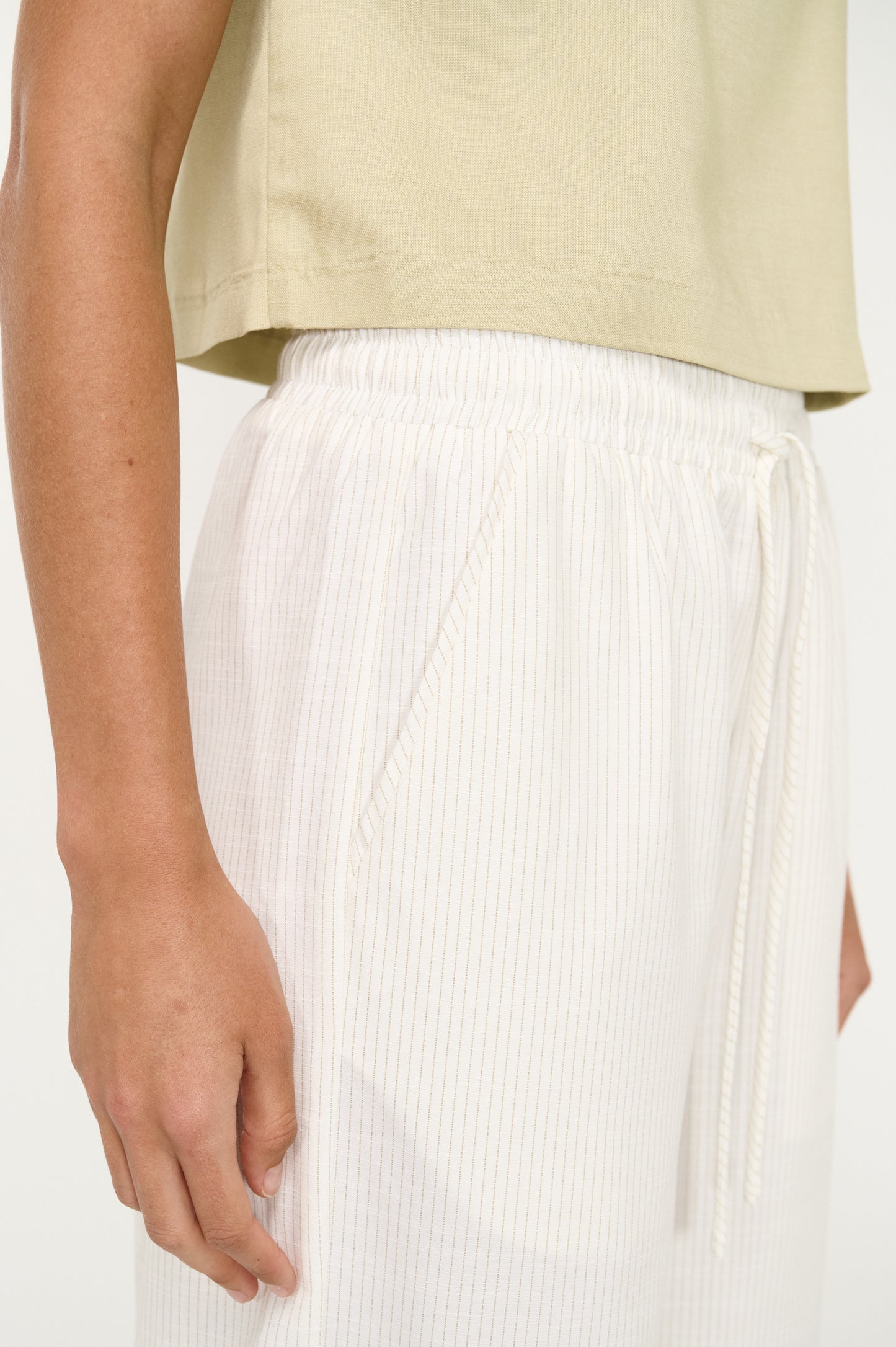 Pre Order OCTOBER - Savina Barrell Leg Pant
