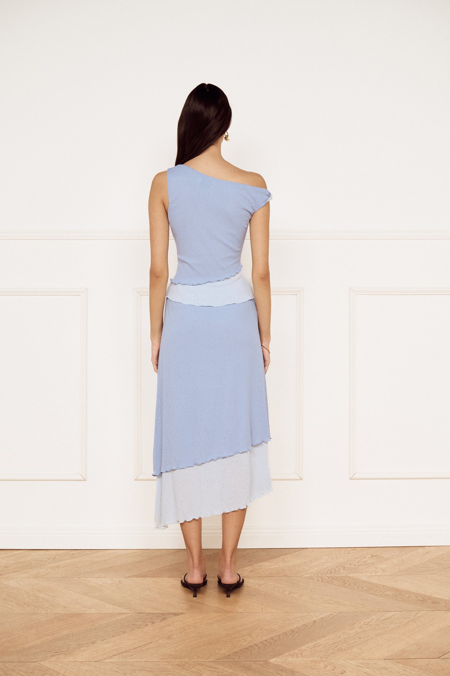 Pre Order JAN -Iris Twist Detail Top
