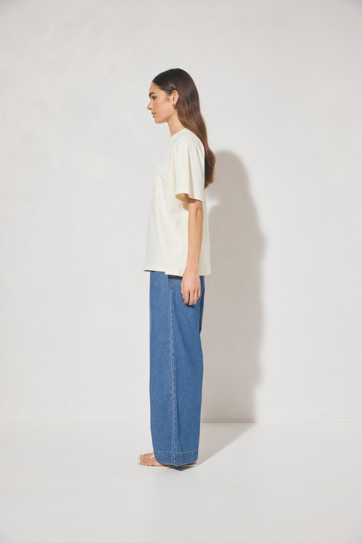 Pre Order FEB - Essie Tee - Off White