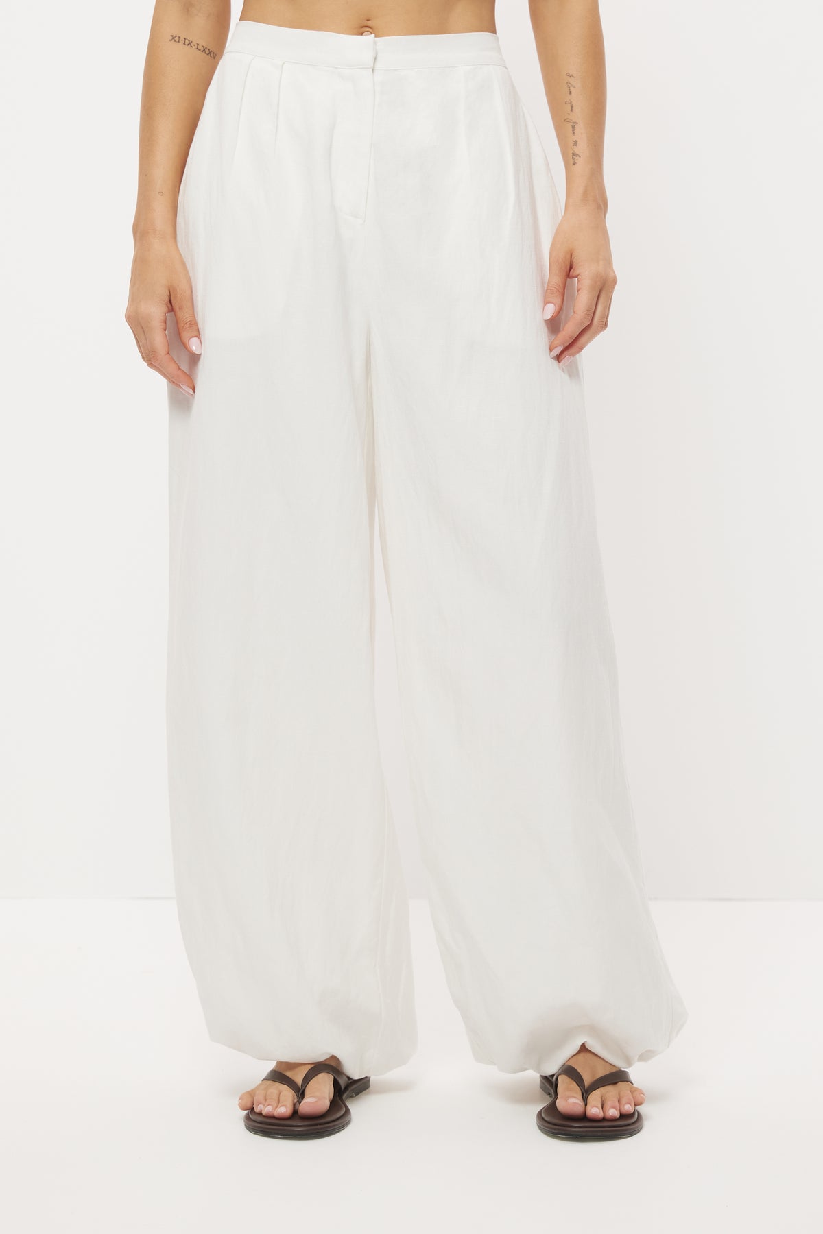 Pre Order FEB - Solene Balloon Pant - Off White
