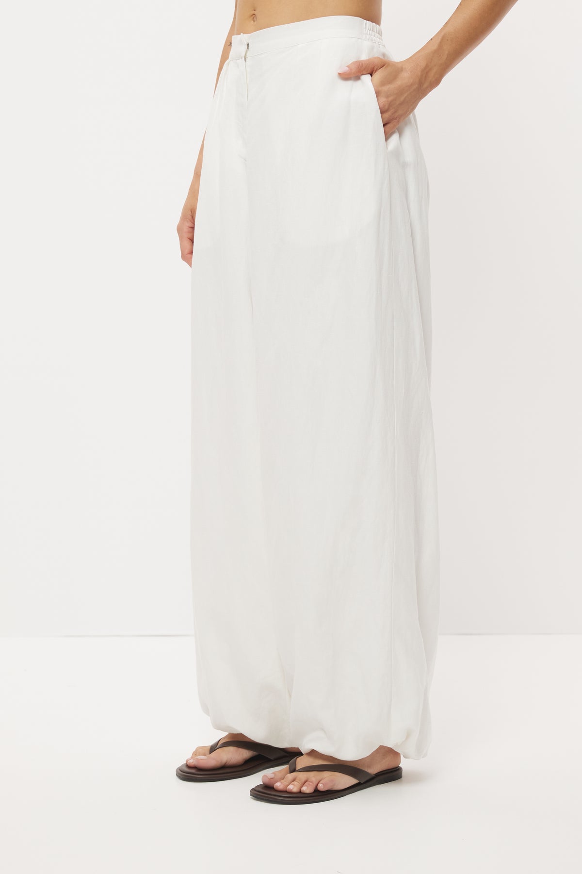 Pre Order FEB - Solene Balloon Pant - Off White