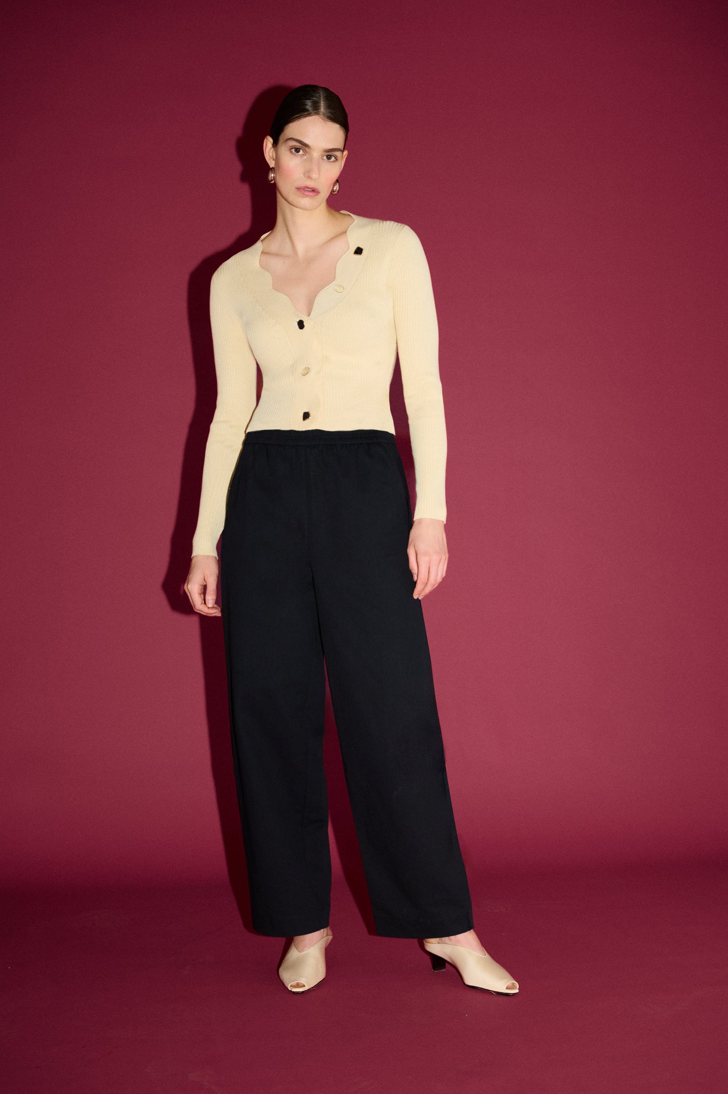 Pre Order MAY - Gia Crop Knit